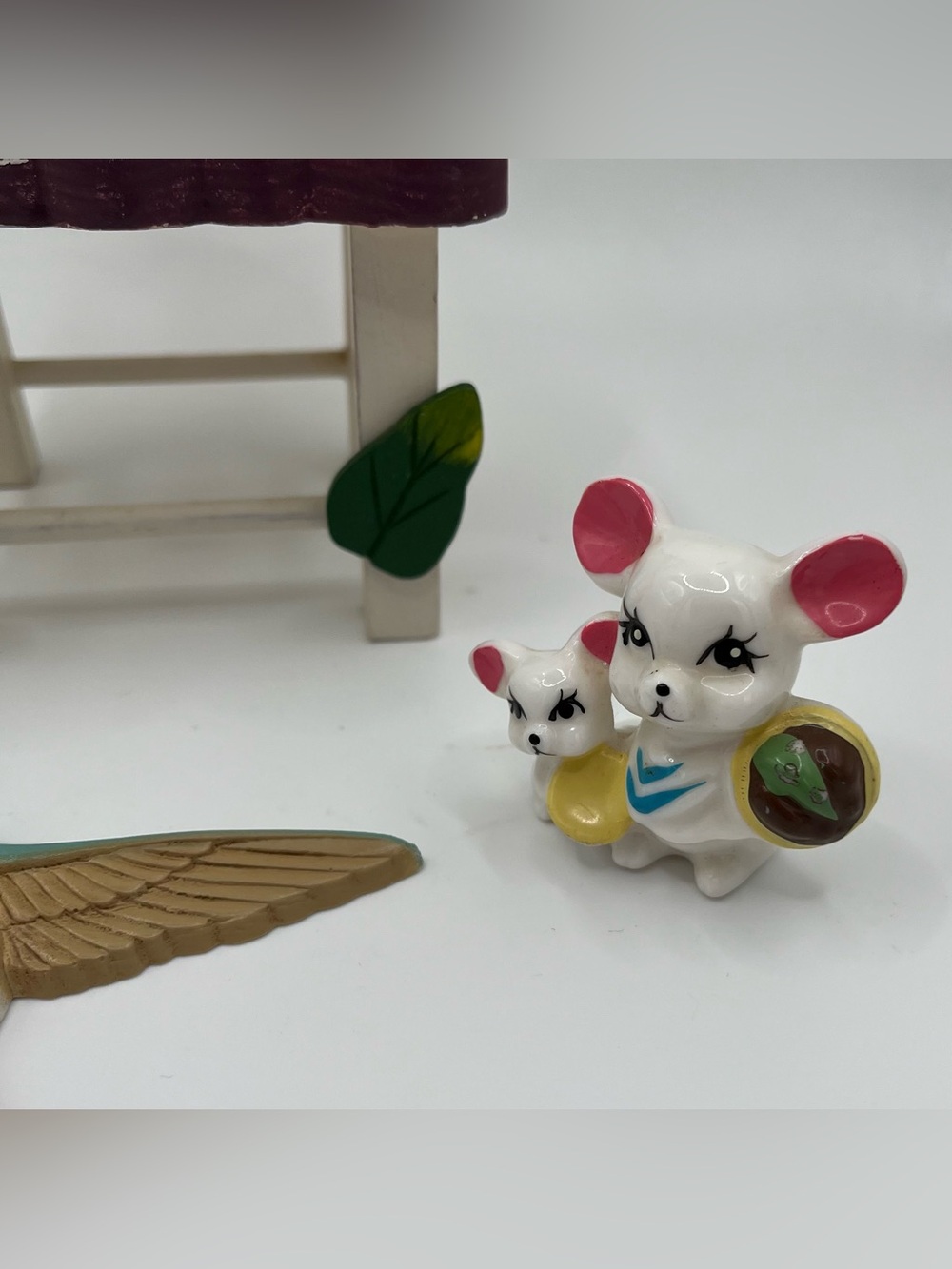 Vintage Cottagecore Decor Mini Chair Mouse Figure Bird Wall - Lot of 3 - Picture 3 of 8